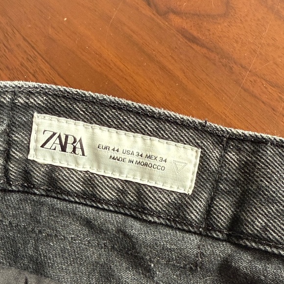 Zara Men's Black Denim Shorts - size 34 - Picture 2 of 5